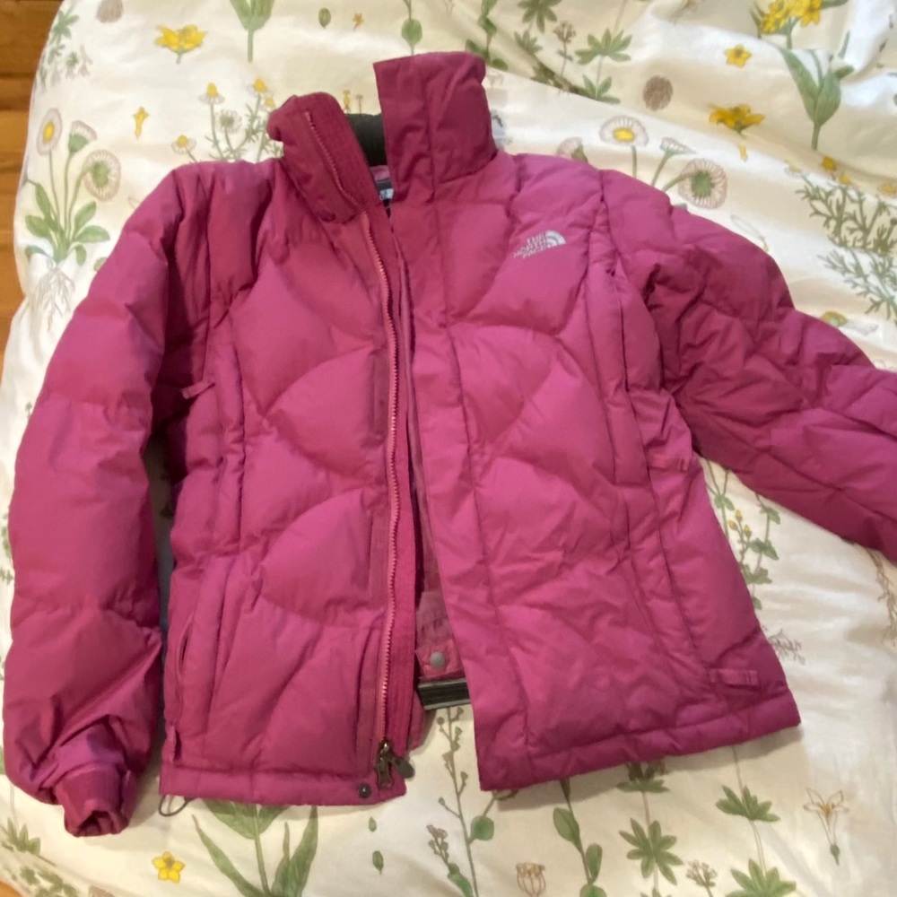 The north face Size Sm(women’s) puffer jacket